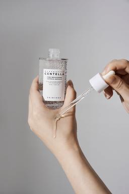 SKIN1004 Madagascar Centella Tone Brightening Capsule Ampoule 100ml  view 3