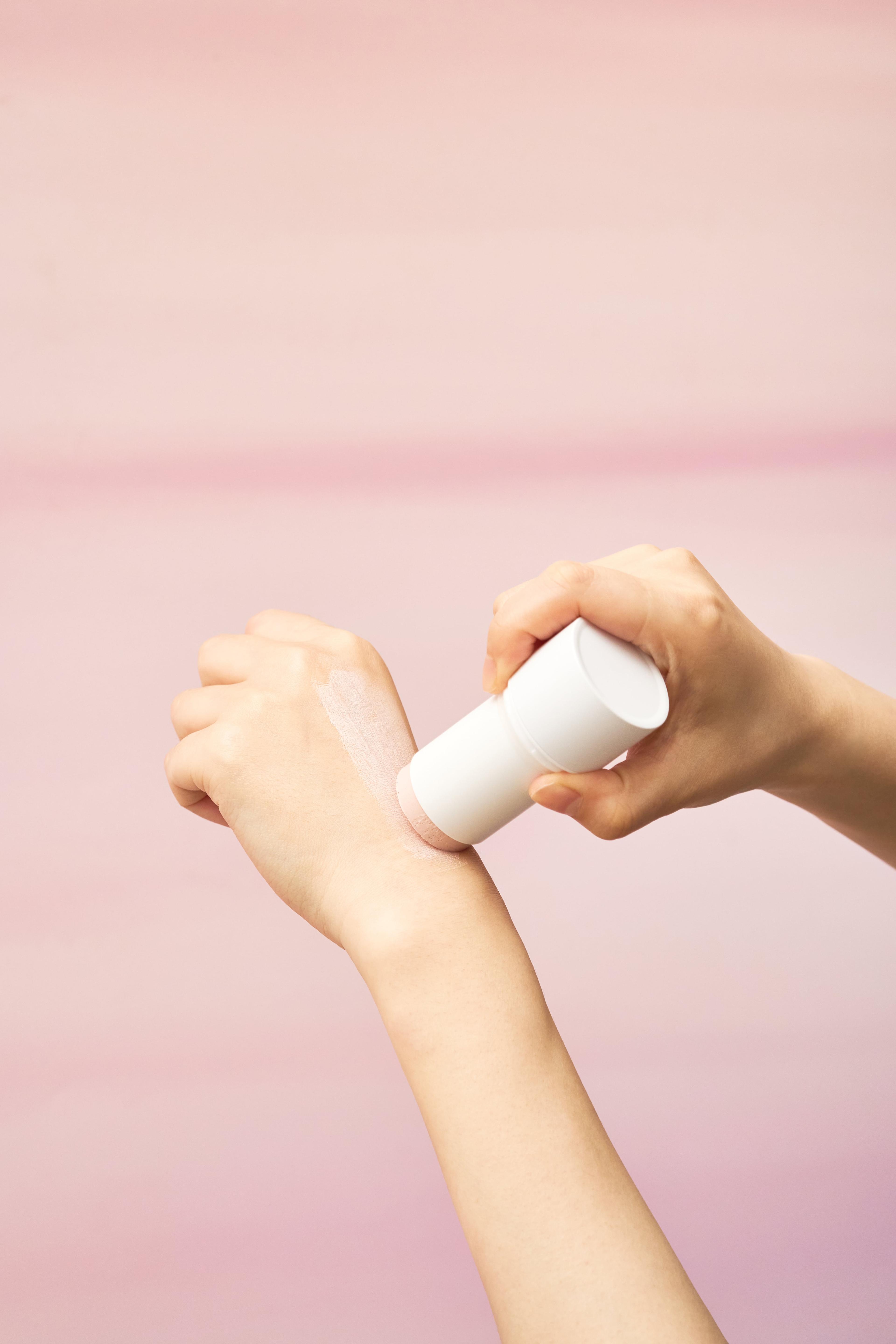 SKIN1004 Madagascar Centella Poremizing Quick Clay Stick Mask 27g view 3