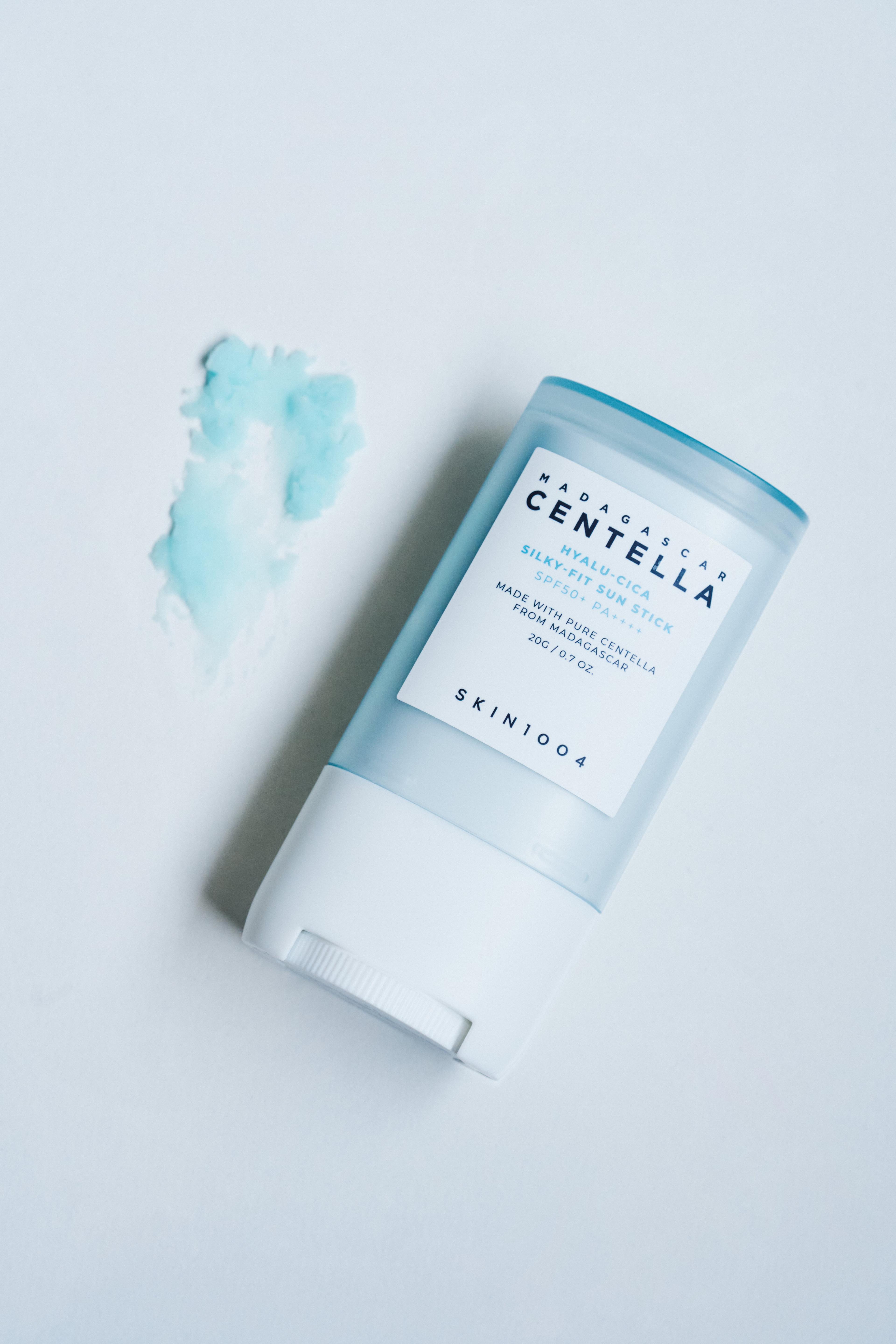  Madagascar centella hyalu-cica silky-fit sun stick