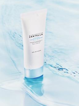 SKIN1004 Madagascar Centella Hyalu-Cica Water-Fit Sun Serum 100ml view 2