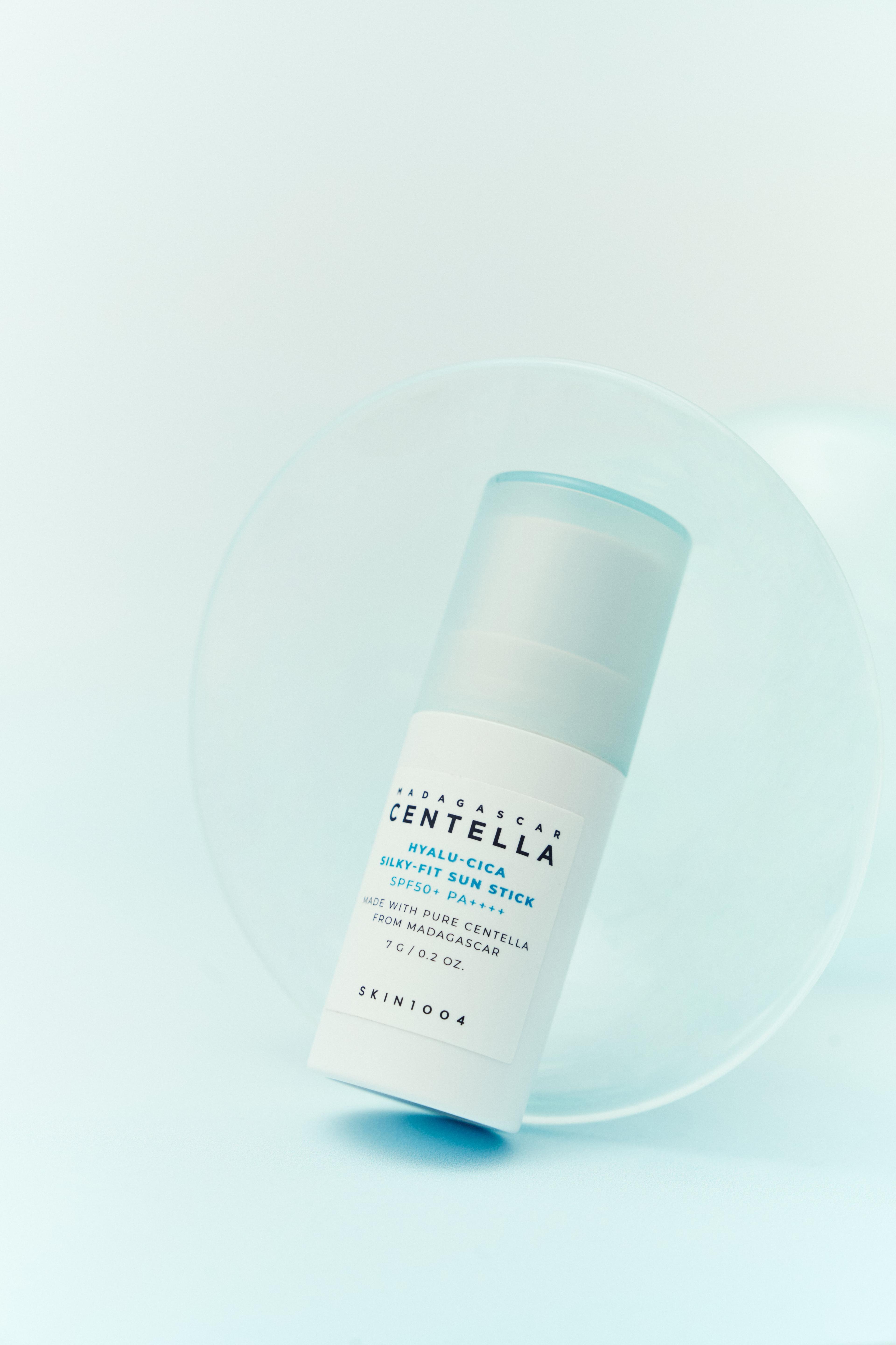 SKIN1004 Madagascar Centella Hyalu-Cica Silky-Fit Sun Stick 7g view 2