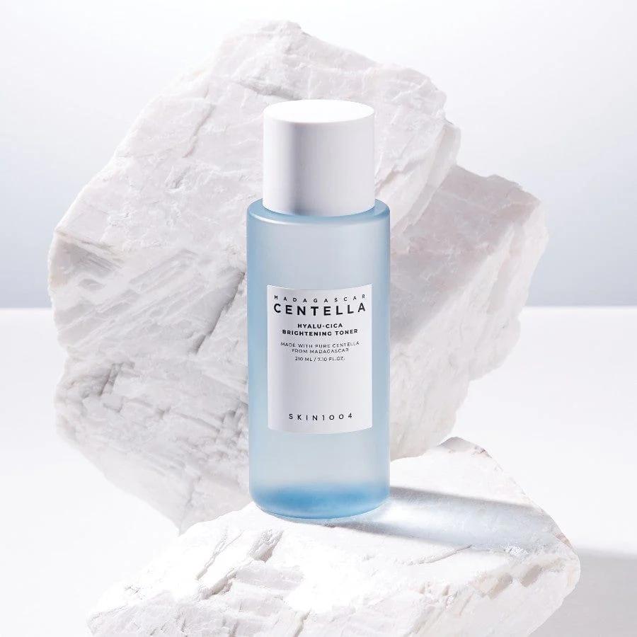 SKIN1004 Madagascar Centella Hyalu-Cica Brightening Toner 210ml view 2