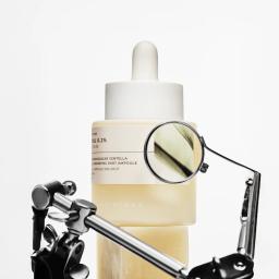 SKIN1004 Madagascar Centella Retinol 0.2 Boosting Shot Ampoule 30ml view 3